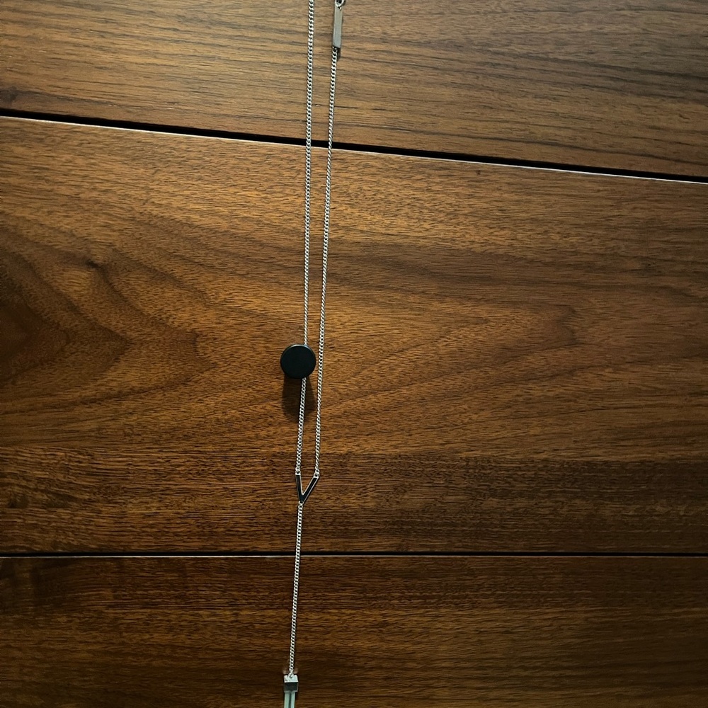 Vince camuto lariat style silver necklace